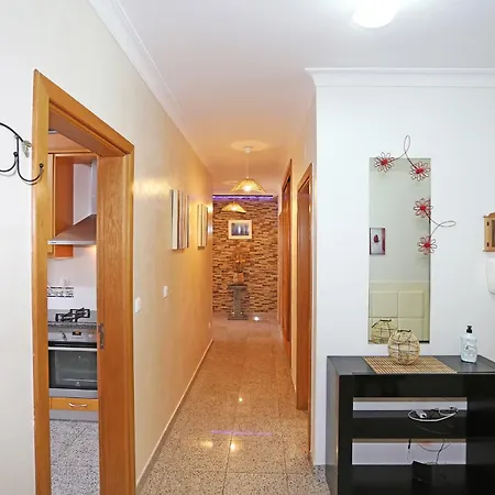 C17 - Mos In * Lagos